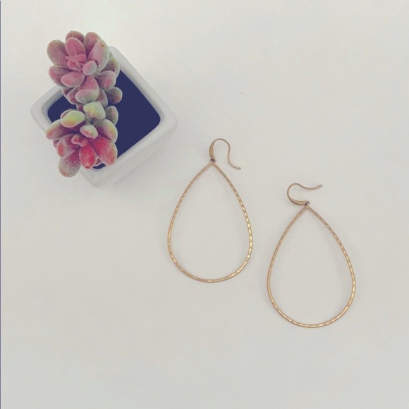 Large Vintage Teardrop Hoop Earrings - Picture 1 of 3